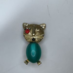 Small Vintage Cat Pin